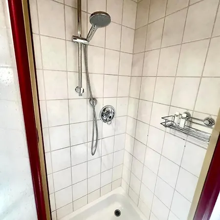 Fredeena Appartment Aach *